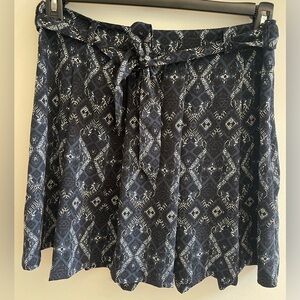 Abercrombie & Fitch Size L Geometric Short Skirt Flare with Tie Belt Navy Blue